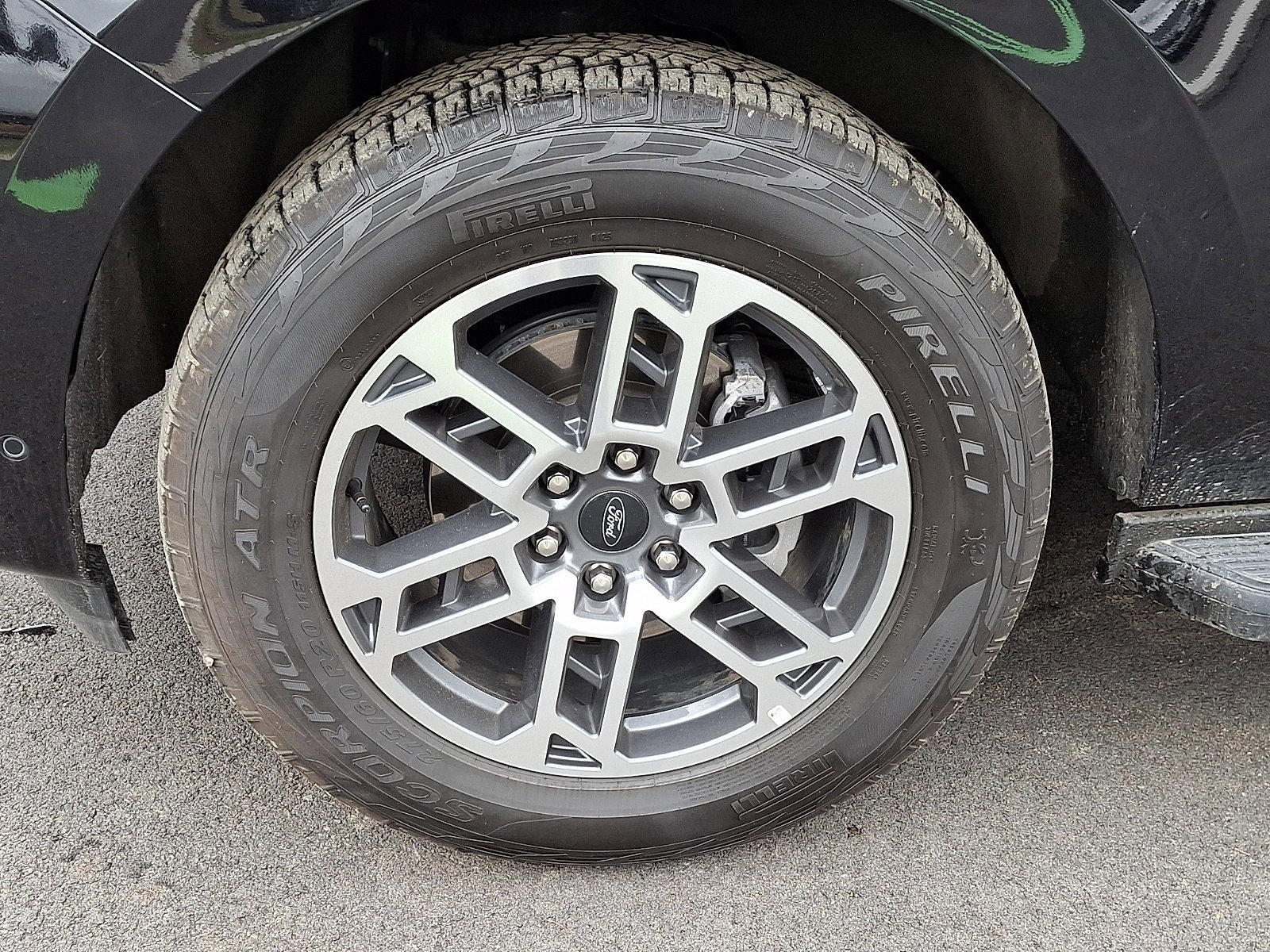 Certified 2025 Ford Expedition Active AWD/4WD image 9