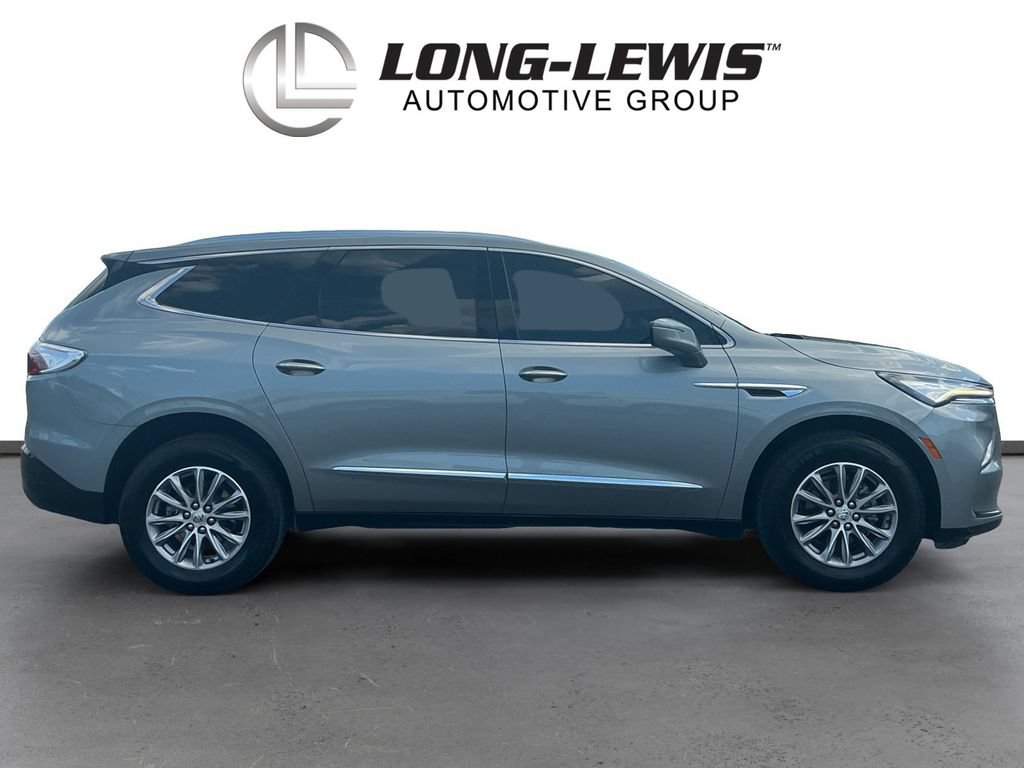 Used 2024 Buick Enclave Premium FWD image 8