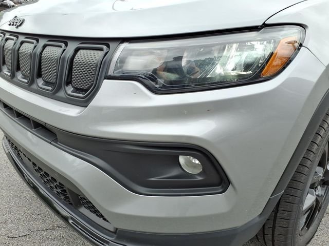 Used 2022 Jeep Compass Latitude w/ Convenience Group AWD/4WD image 4