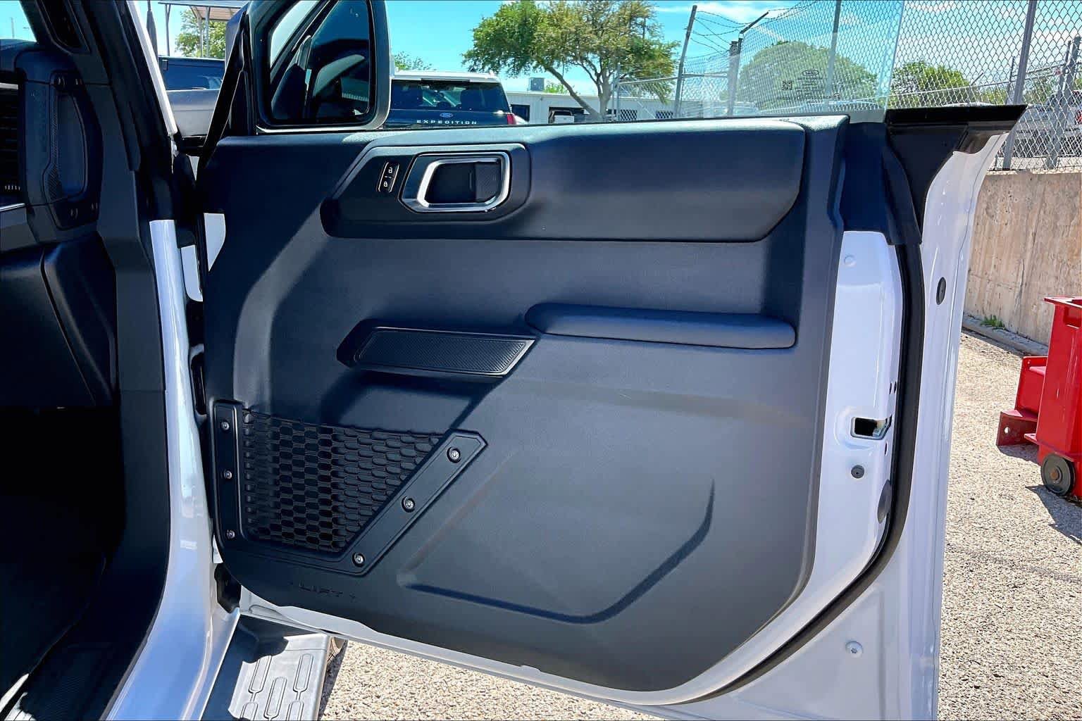 Certified 2025 Ford Bronco Outer Banks AWD/4WD image 23