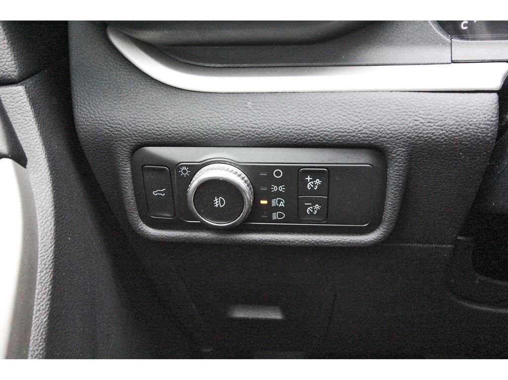 Certified 2020 Ford Explorer XLT w/ Equipment Group 202A image 20