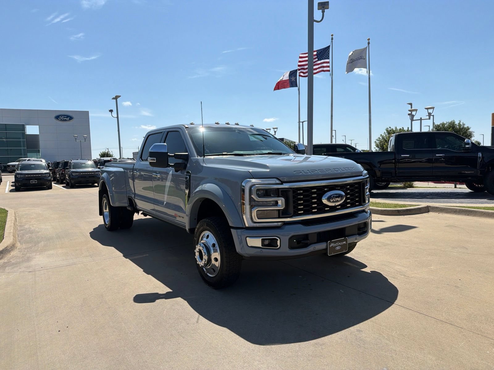 Certified 2026 Ford F450 Platinum w/ Platinum Plus Package AWD/4WD image 7