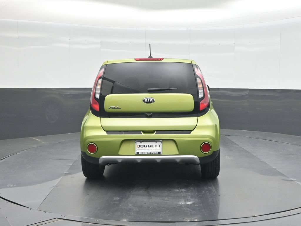 Used 2018 Kia Soul + FWD image 17