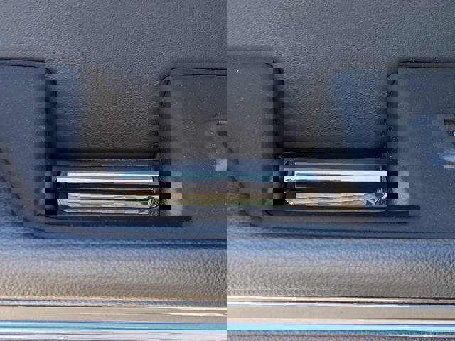 Certified 2024 Ford Expedition XLT image 29