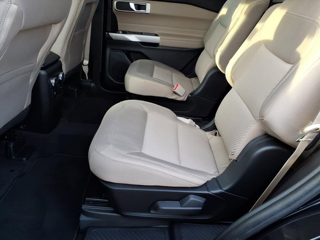 Certified 2022 Ford Explorer XLT w/ Class IV Trailer Tow Package image 12