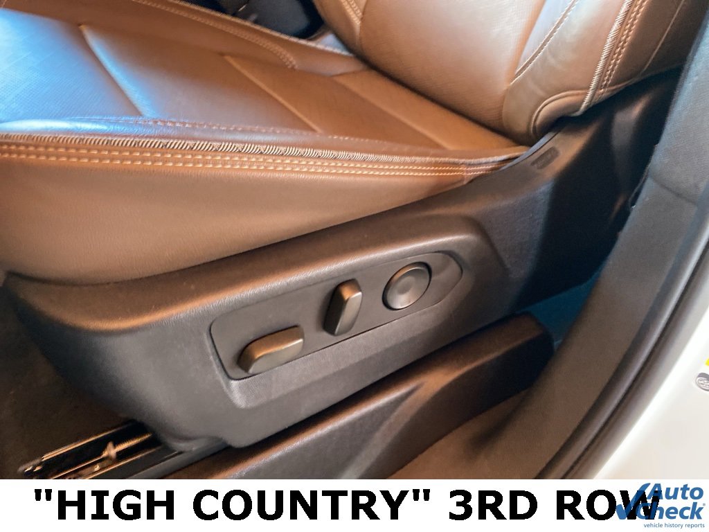 Used 2023 Chevrolet Suburban High Country image 32