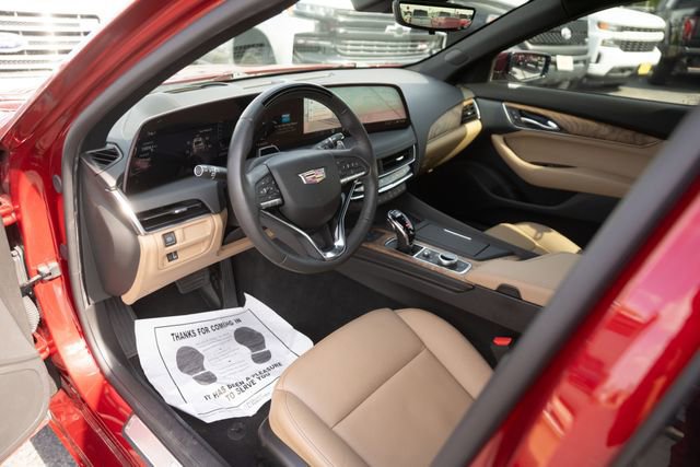 Used 2025 Cadillac CT5 Premium Luxury image 9