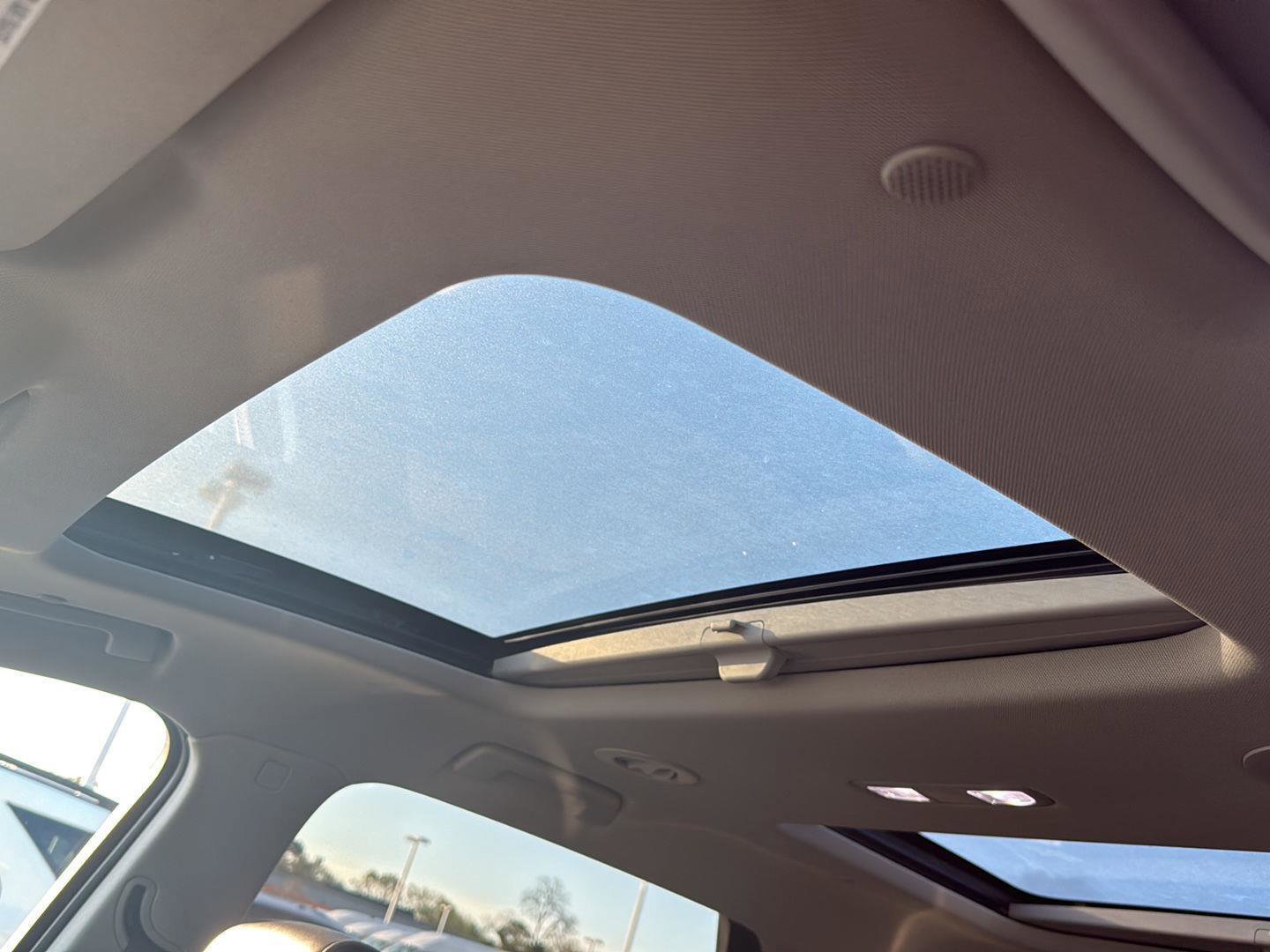 Used 2020 Buick Enclave Avenir w/ Avenir Technology Package image 29