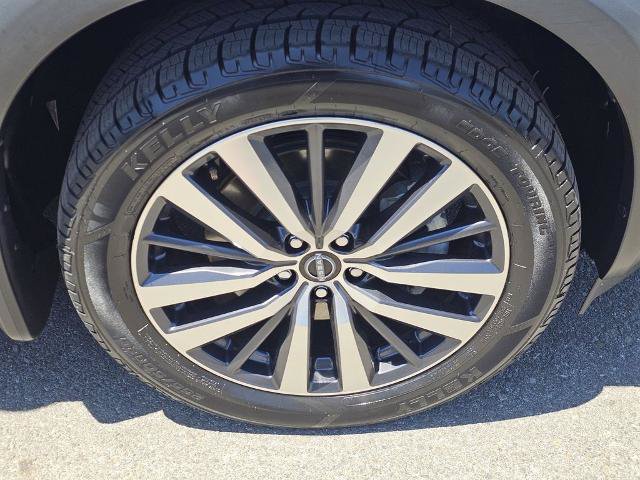 Used 2022 Nissan Pathfinder Platinum w/ Cargo Package FWD image 9