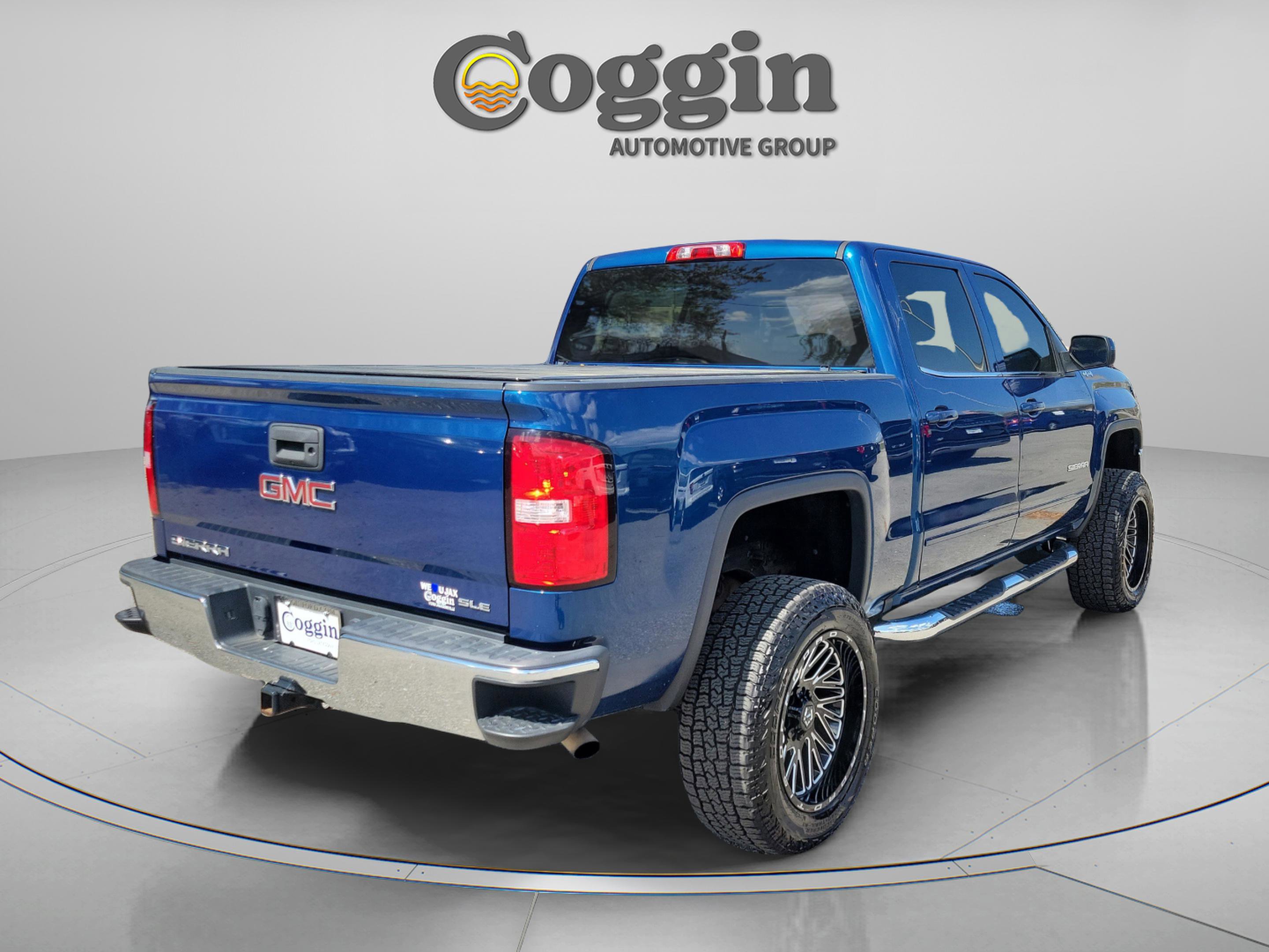 Used 2017 GMC Sierra 1500 SLE w/ SLE Value Package image 3