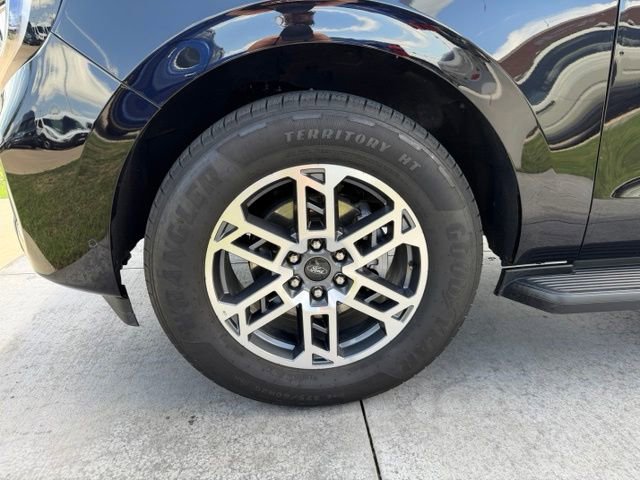 Certified 2025 Ford Expedition Active RWD image 4