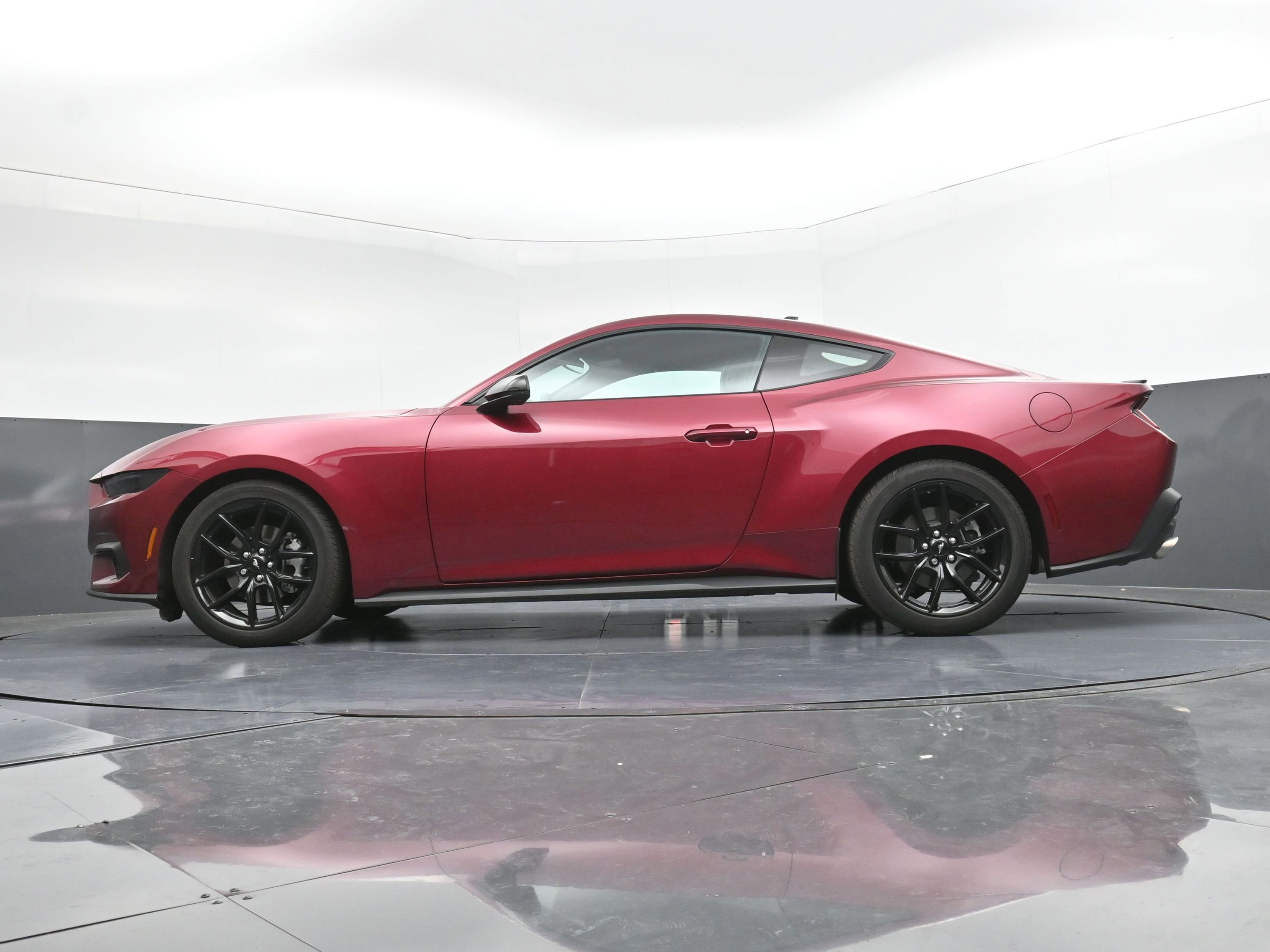 Certified 2025 Ford Mustang Premium image 6