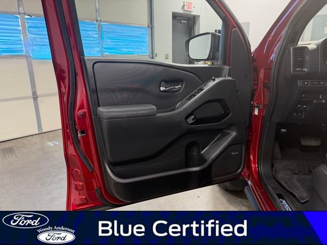 Used 2022 Nissan Frontier PRO-4X w/ Pro-4X Premium Package AWD/4WD image 23