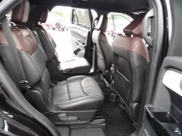 Certified 2023 Ford Explorer Platinum w/ Technology Package RWD image 31