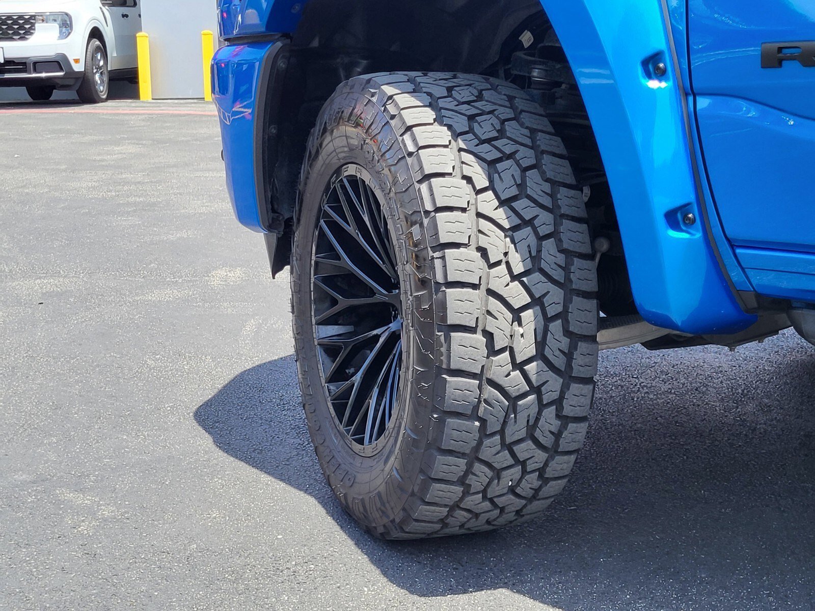 Used 2025 RAM 1500 Laramie w/ Night Edition AWD/4WD image 33