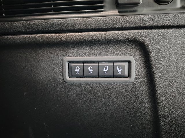 Used 2025 Jeep Wagoneer L Series II AWD/4WD image 20