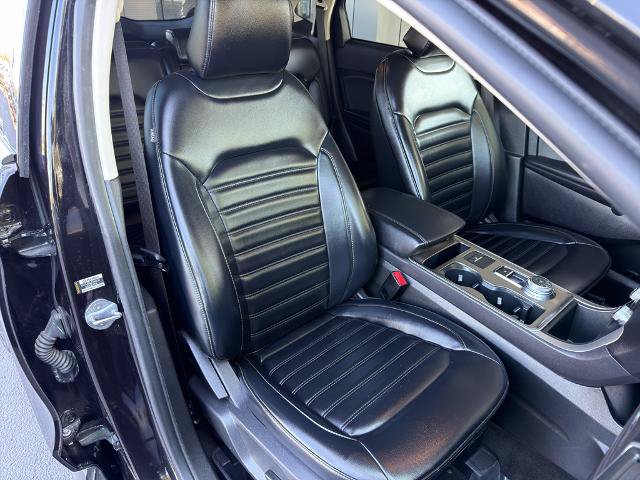 Certified 2024 Ford Edge SEL AWD/4WD image 8