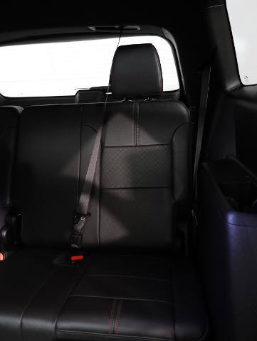 Used 2022 Chevrolet Traverse RS image 12