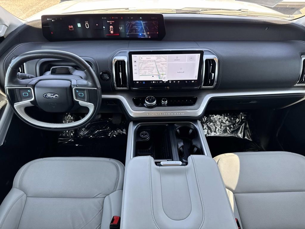 Certified 2025 Ford Expedition Max Platinum image 8