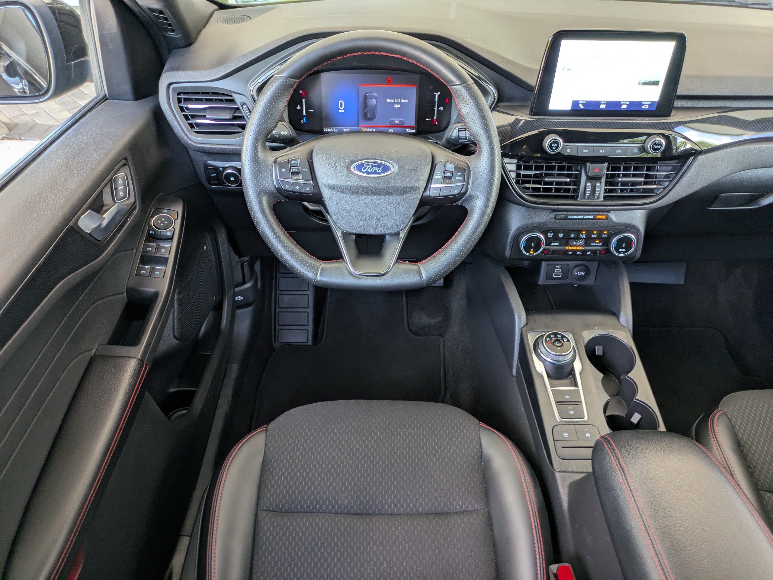 Certified 2025 Ford Escape ST-Line Select AWD/4WD image 17