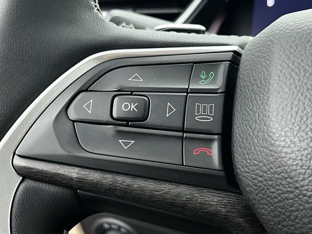 Used 2024 Jeep Grand Cherokee L Limited w/ Luxury Tech Group II image 20