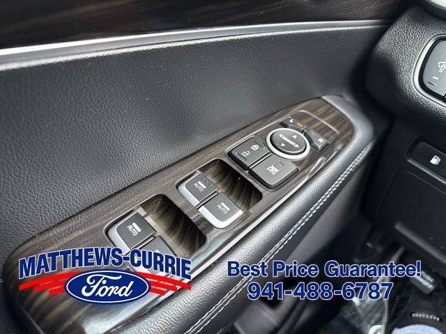 Used 2020 Kia Sorento LX FWD image 23