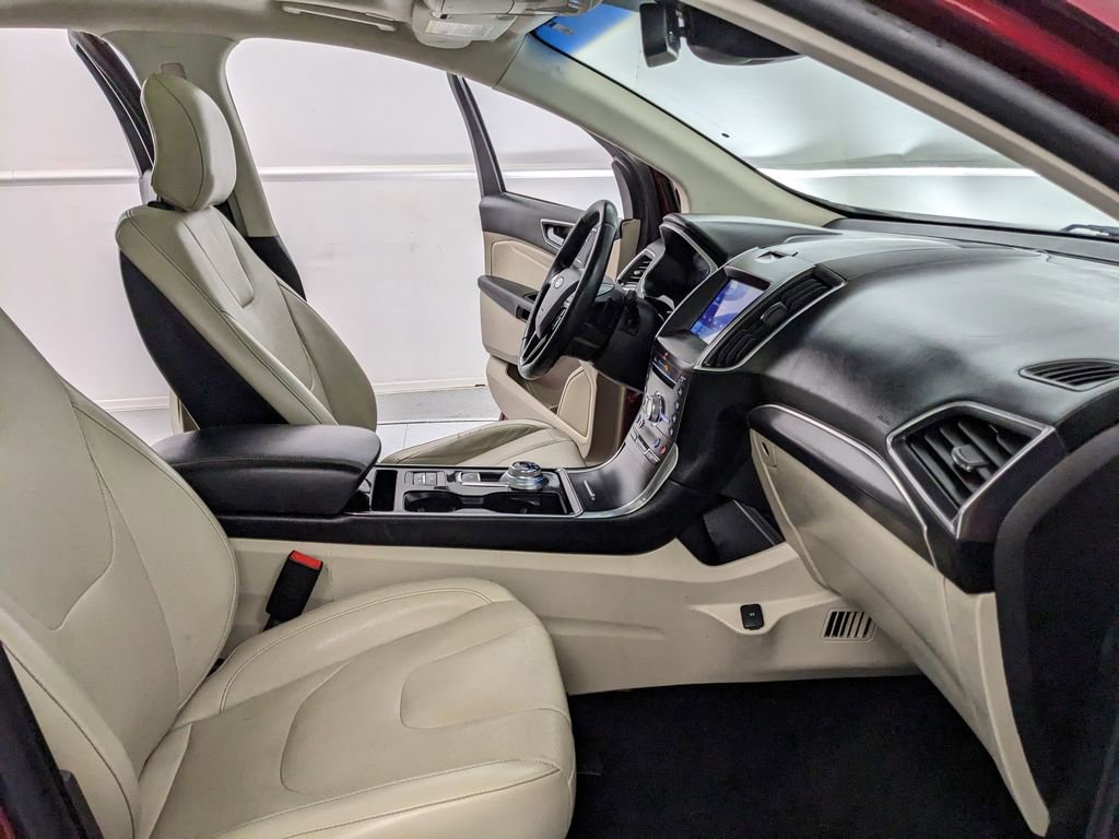 Certified 2019 Ford Edge Titanium w/ Equipment Group 301A AWD/4WD image 21