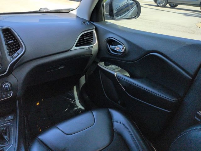 Used 2020 Jeep Cherokee Latitude Plus FWD image 17