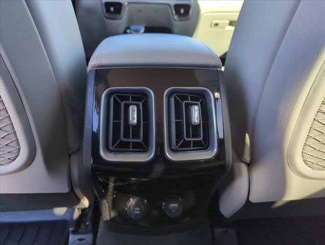 Used 2022 Kia Sorento SX image 16