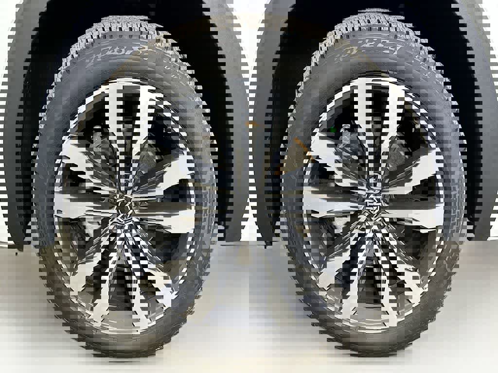 Used 2022 Volkswagen Atlas SEL Premium image 8