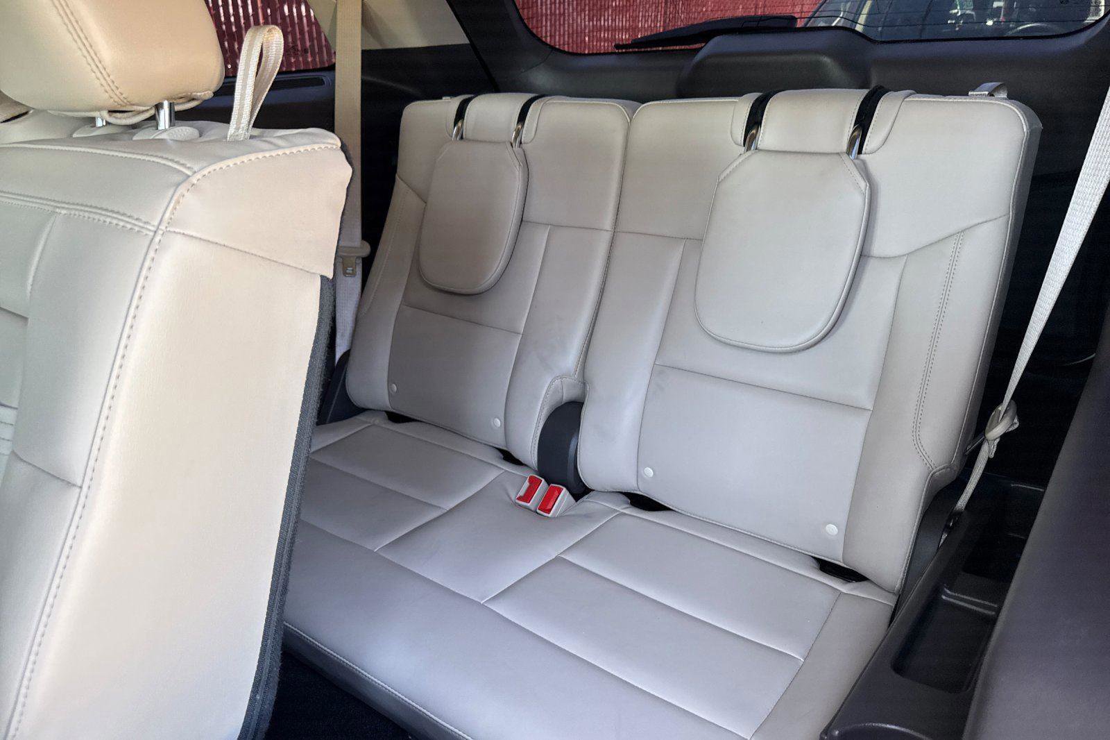 Certified 2021 Ford Explorer Platinum w/ Equipment Group 601A image 19