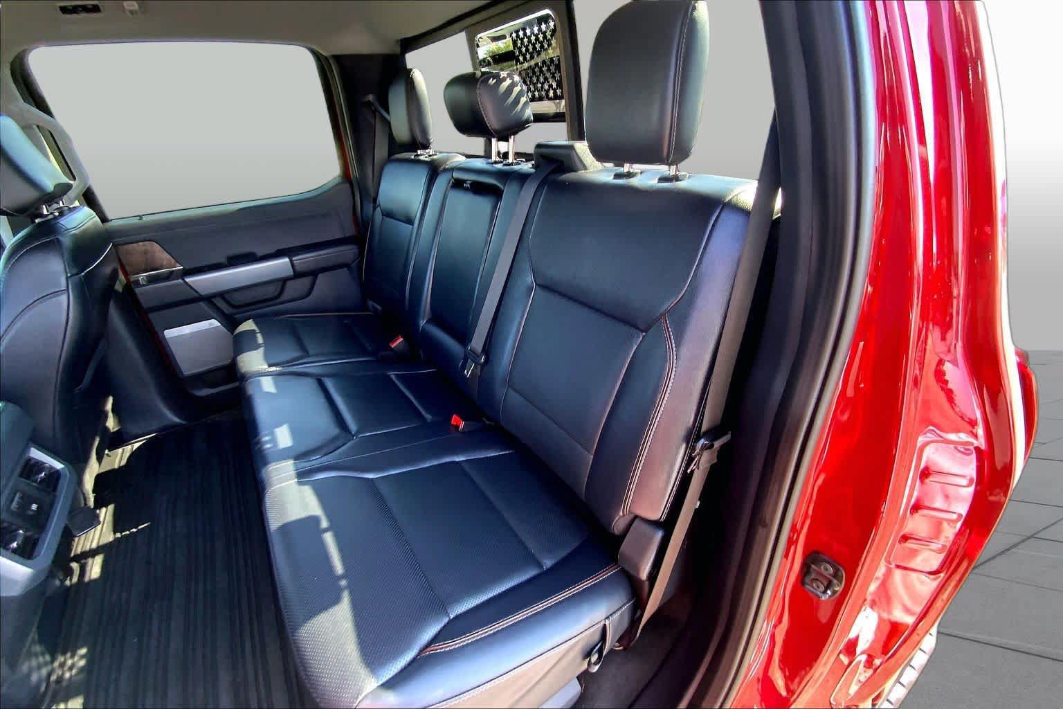 Certified 2024 Ford F250 Lariat w/ Lariat Ultimate Package AWD/4WD image 19