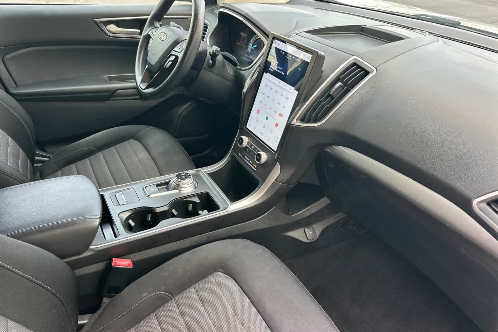 Certified 2021 Ford Edge SE FWD image 17