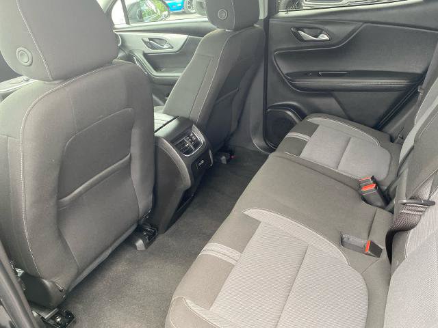 Used 2025 Chevrolet Blazer LT AWD/4WD image 11