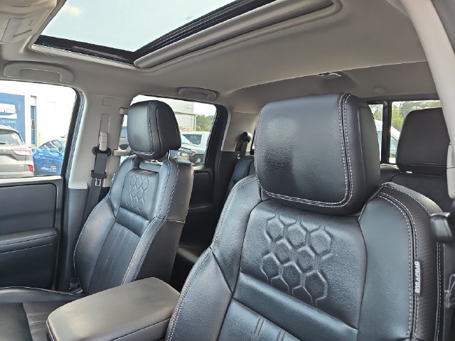 Used 2022 Nissan Frontier SV w/ SV Premium Package AWD/4WD image 16