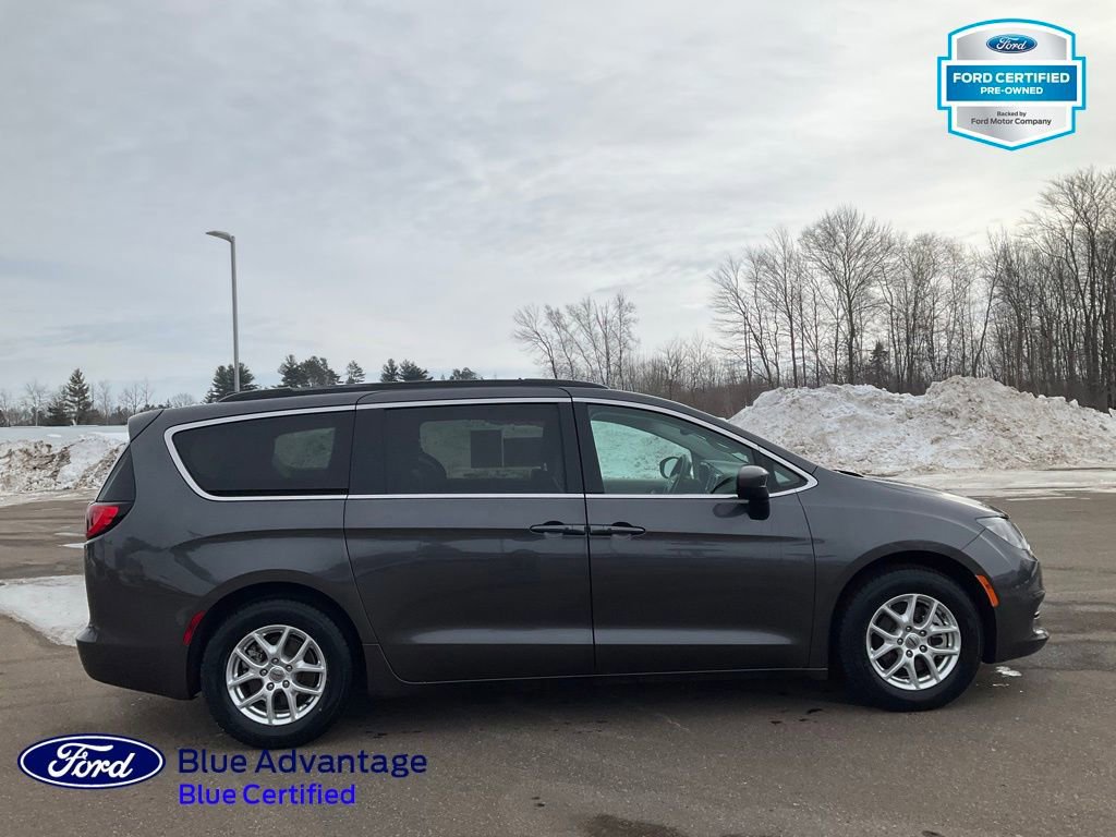 Used 2021 Chrysler Voyager Lxi image 6