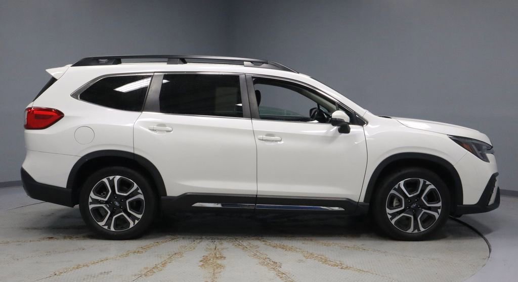 Used 2023 Subaru Ascent Limited AWD/4WD image 6