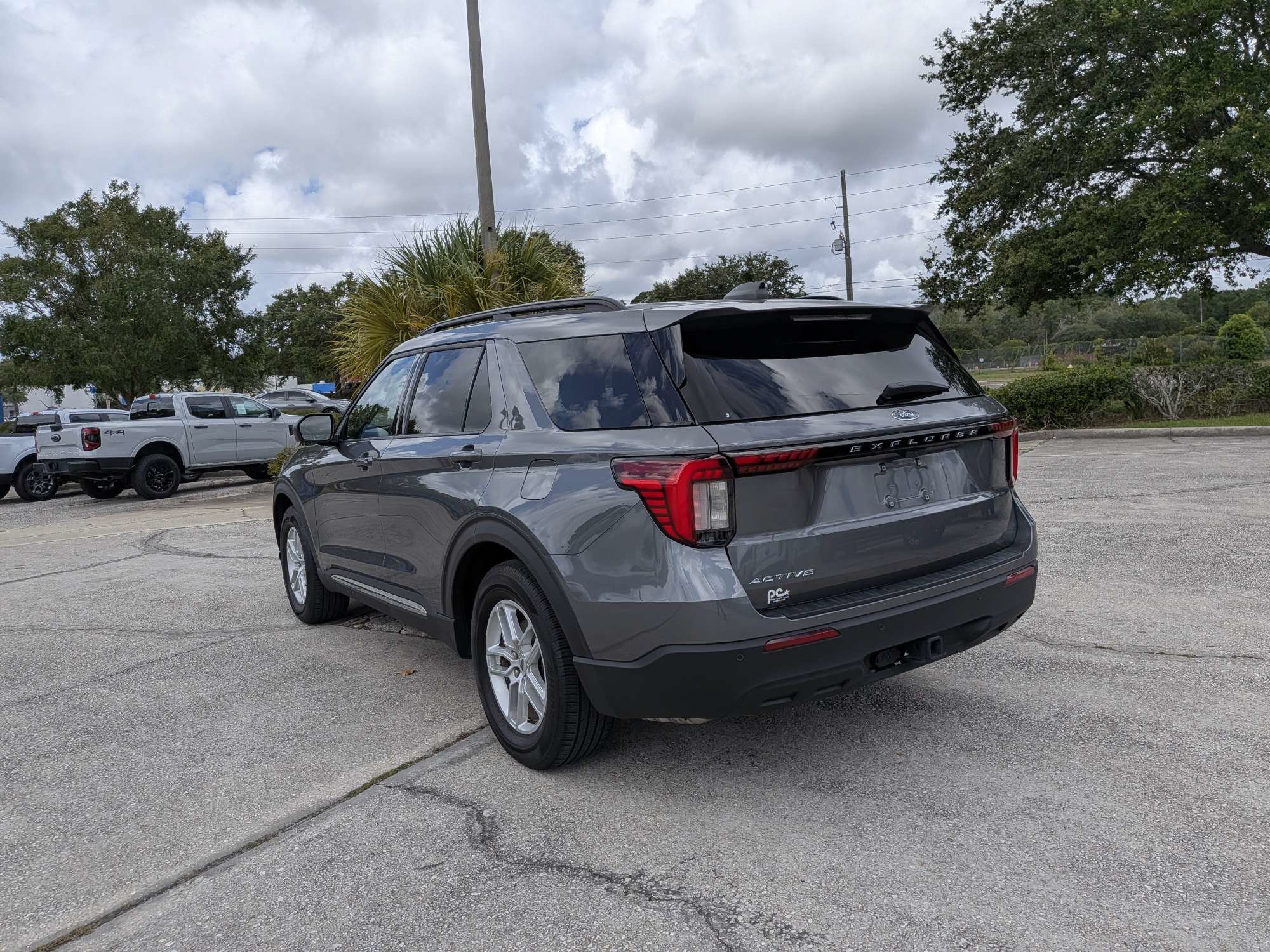 Certified 2025 Ford Explorer Active RWD image 6