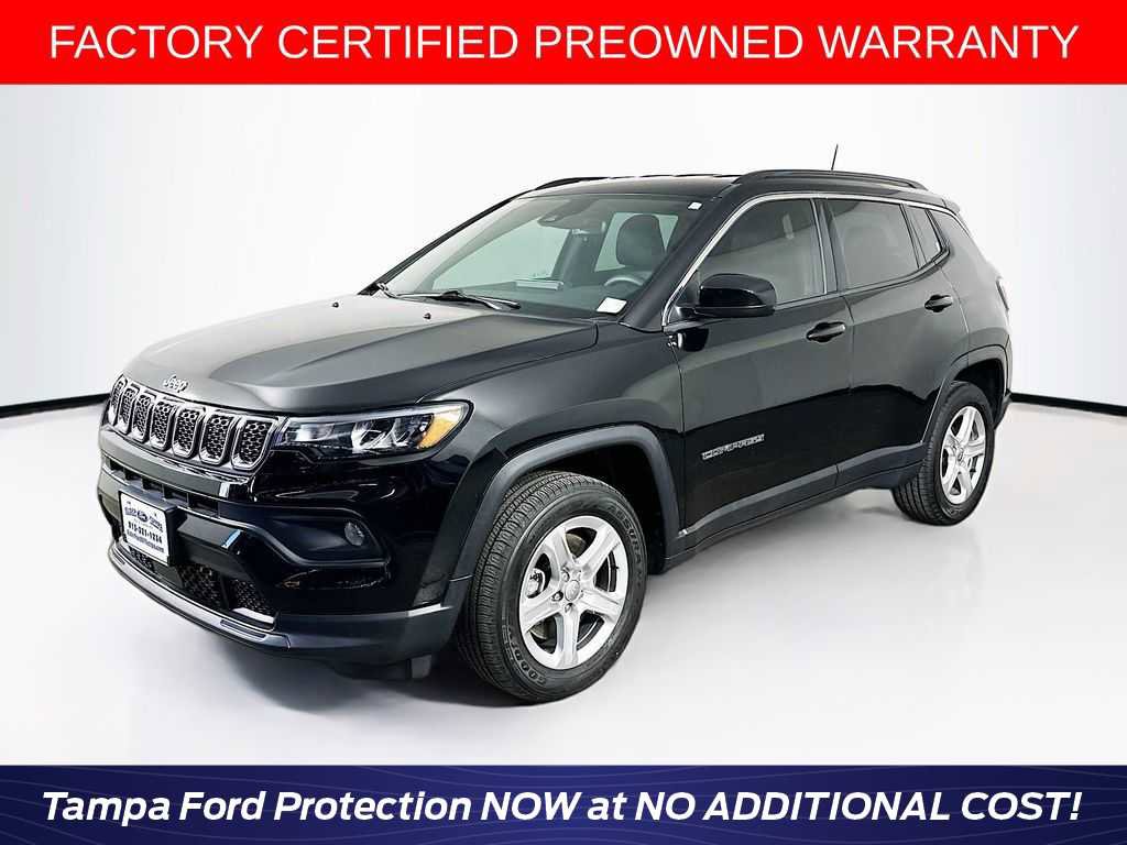 Used 2023 Jeep Compass Latitude AWD/4WD image 1