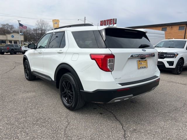 Certified 2024 Ford Explorer XLT w/ Equipment Group 202A image 5