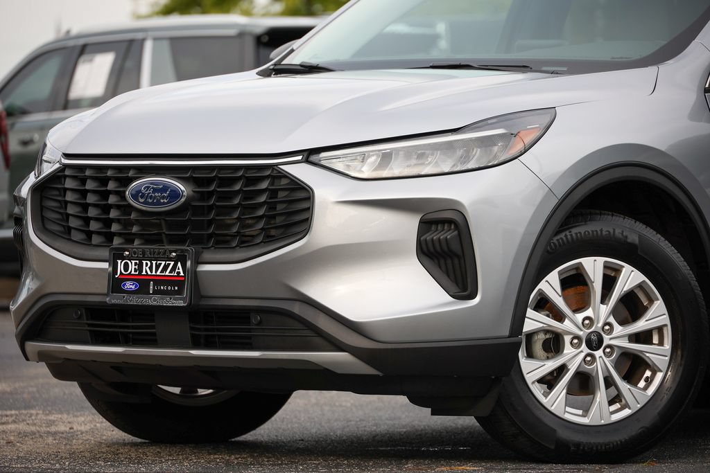 Certified 2023 Ford Escape Active AWD/4WD image 14