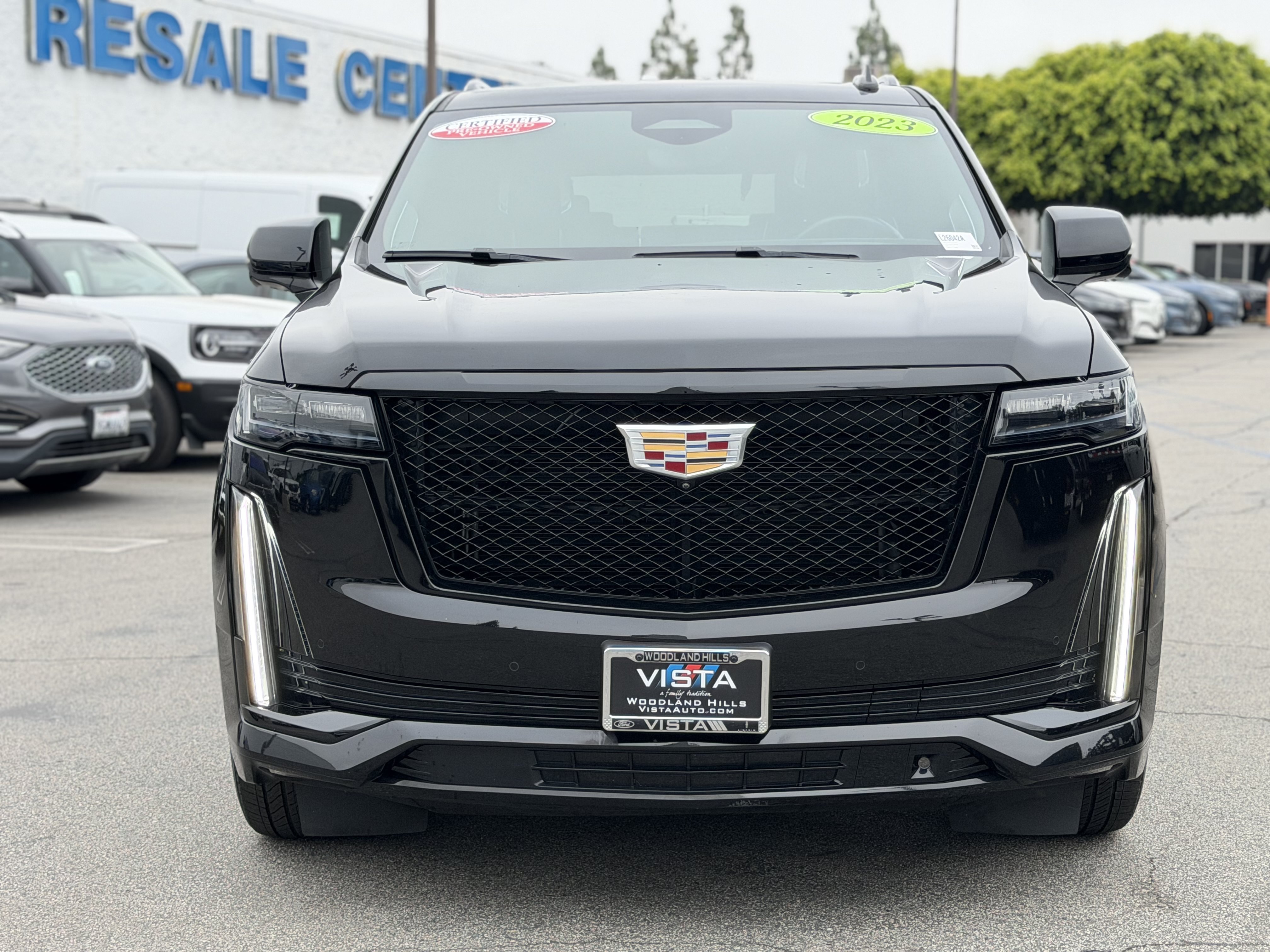 Used 2023 Cadillac Escalade Sport Platinum AWD/4WD image 2