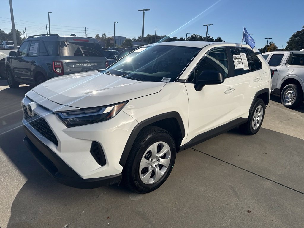 Used 2024 Toyota RAV4 LE FWD image 3