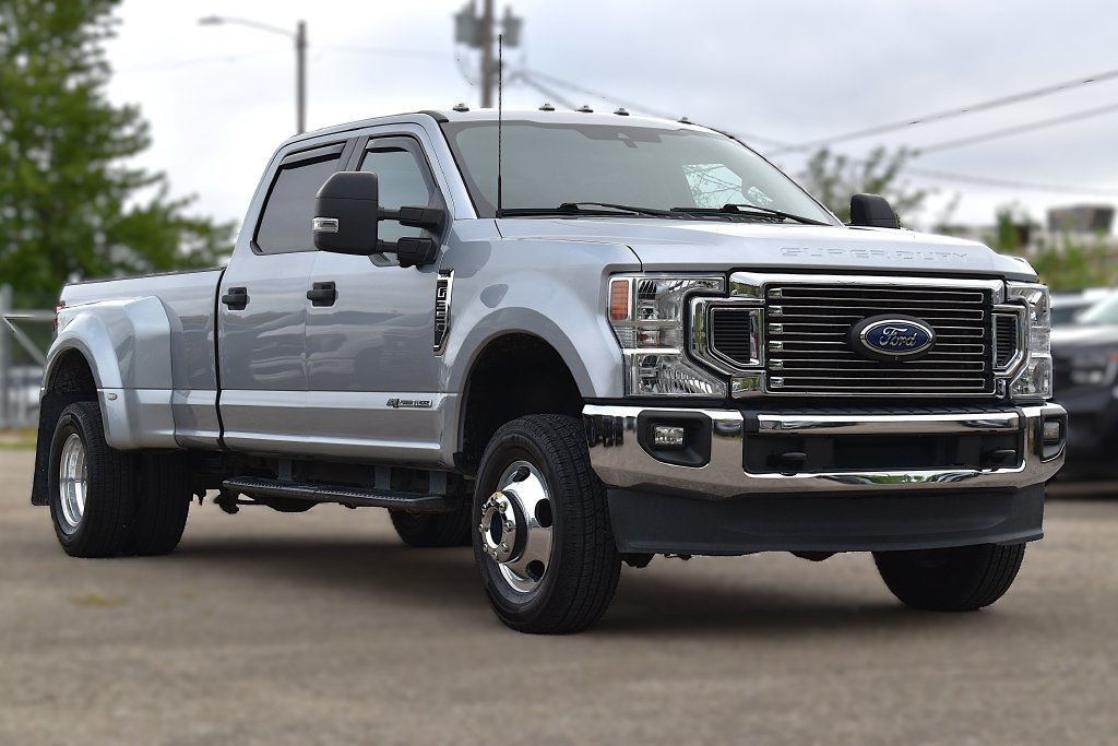Certified 2022 Ford F350 XLT w/ FX4 Off-Road Package AWD/4WD image 3
