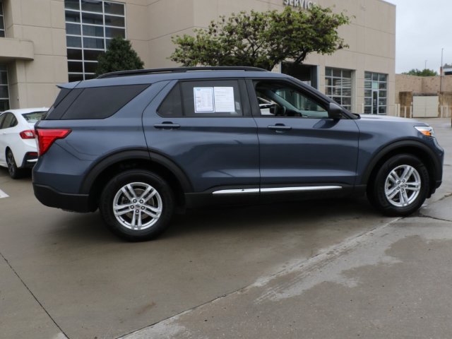 Certified 2021 Ford Explorer XLT w/ Equipment Group 202A AWD/4WD image 7