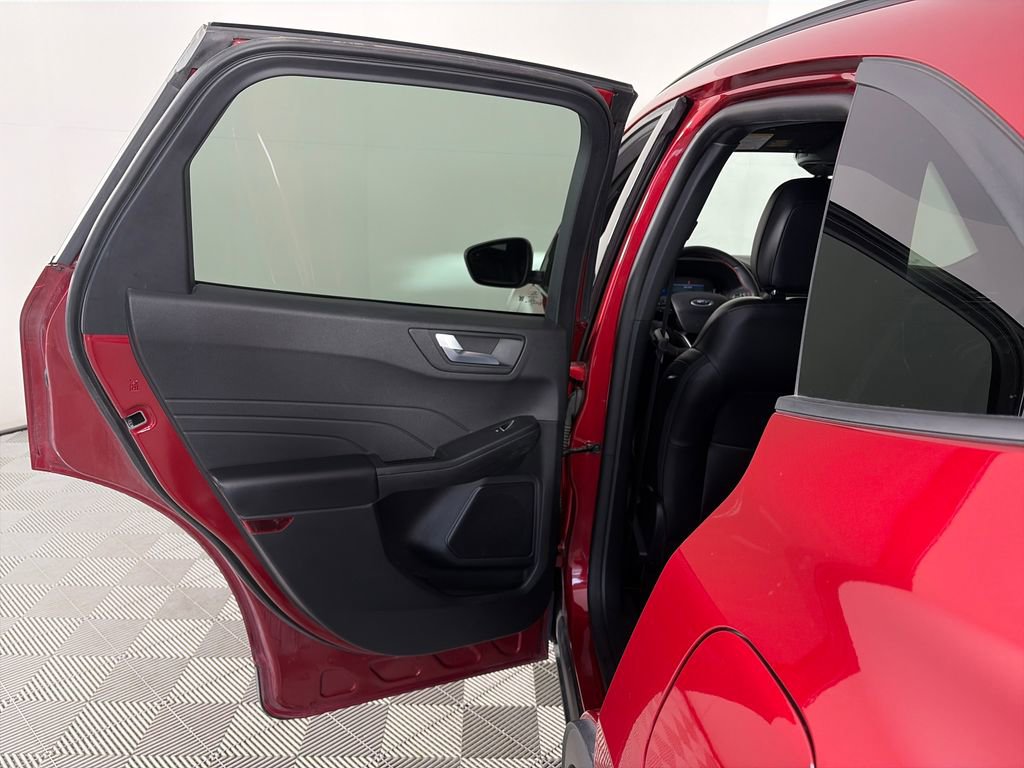 Certified 2025 Ford Escape ST-Line Select AWD/4WD image 12