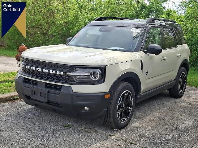Certified 2025 Ford Bronco Sport Outer Banks w/ Outer Banks Tech Package+ AWD/4WD image 1