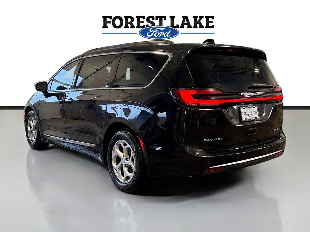 Used 2023 Chrysler Pacifica Limited image 5