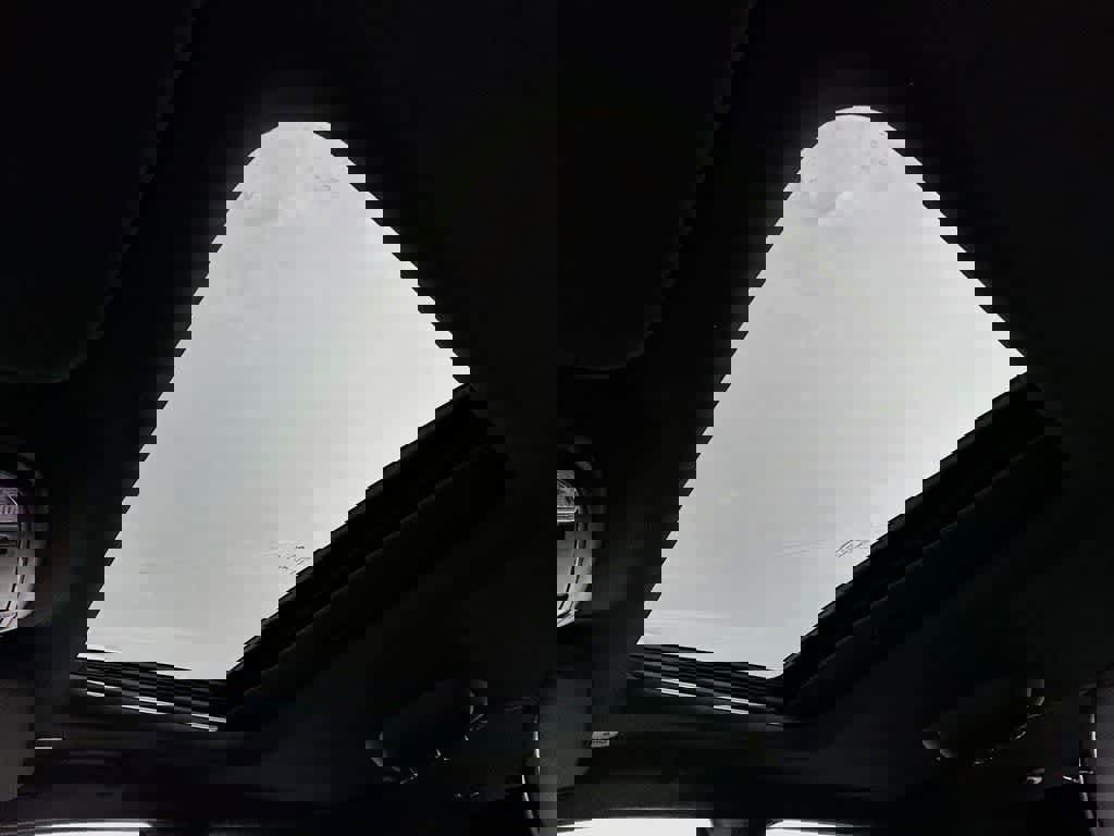 Used 2025 Dodge Durango R/T image 32