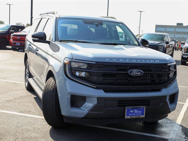 Certified 2025 Ford Expedition Active AWD/4WD image 7